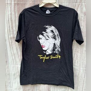 VTG Taylor Swift 1989 size L Gildan tee shirt